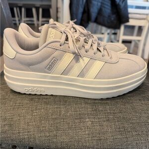 Adidas Women's light grey Platform Sneakers